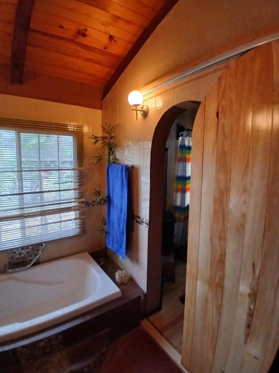 Cabana Con Banera Y Chimeneas En Puesta De Sol El Pacifico Eksteriør billede